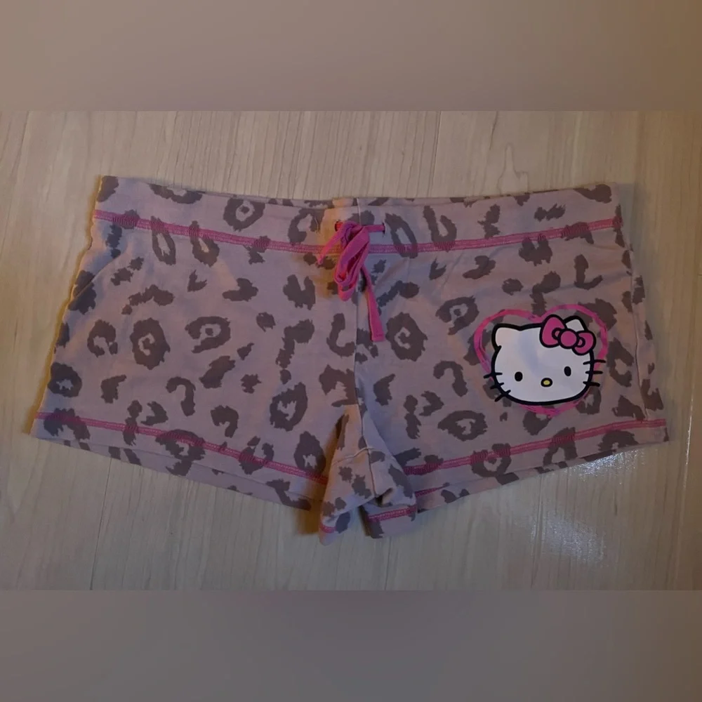 Hello Kitty Sanrio Vintage NWT Two Piece Tank & Short Set 💕 - Picture 6 of 12